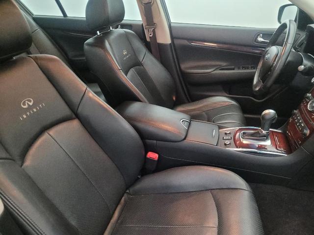 Photo of 2013 Liquid Platinum INFINITI G37x