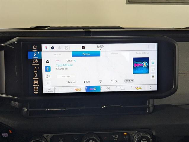 Photo of 2025 Black Clearcoat Jeep Gladiator