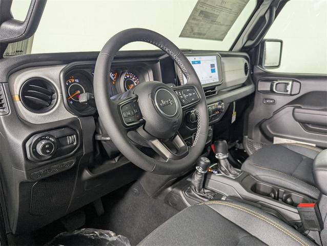 Photo of 2025 Black Clearcoat Jeep Gladiator