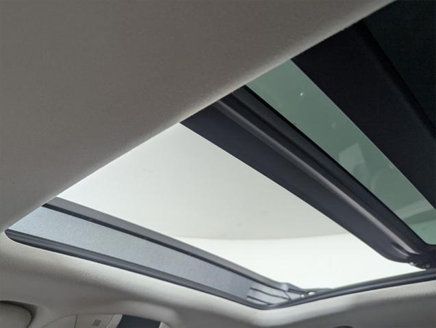 Photo of 2022 Nero Ribelle Metallic Maserati Levante