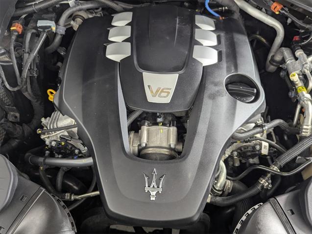 Photo of 2022 Nero Ribelle Metallic Maserati Levante