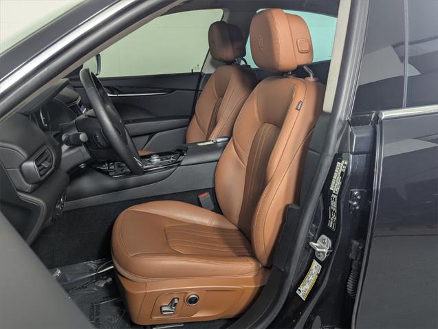 Photo of 2022 Nero Ribelle Metallic Maserati Levante