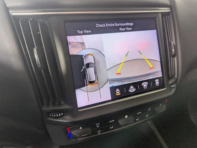 Photo of 2022 Nero Ribelle Metallic Maserati Levante