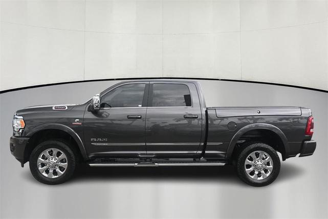 Photo of 2024 Granite Crystal Metallic Clearcoat RAM 2500