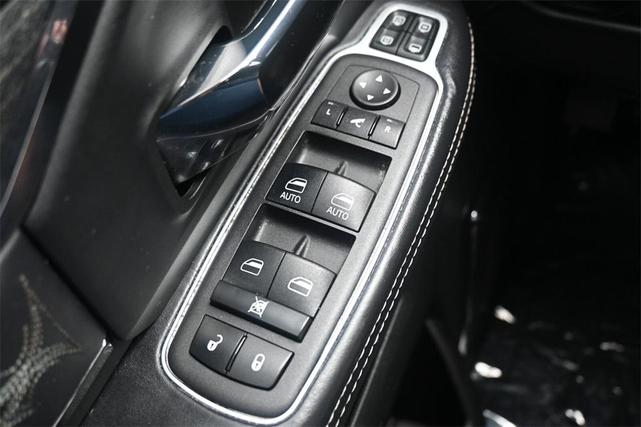 Photo of 2024 Granite Crystal Metallic Clearcoat RAM 2500
