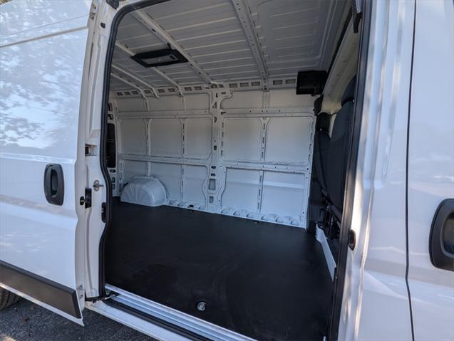 Photo of 2025 Bright White Clearcoat RAM ProMaster 2500