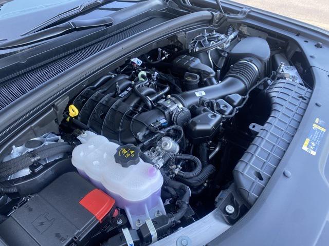 Photo of 2025 Silver Zynith Jeep Grand Cherokee
