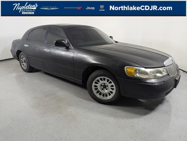 2001 Lincoln Town Car