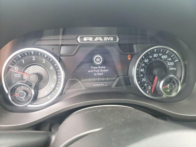 Photo of 2022 Diamond Black Crystal Pearlcoat RAM 1500