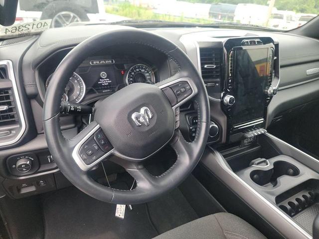 Photo of 2022 Diamond Black Crystal Pearlcoat RAM 1500