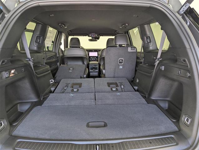 Photo of 2025 Baltic Gray Metallic Clearcoat Jeep Grand Cherokee L