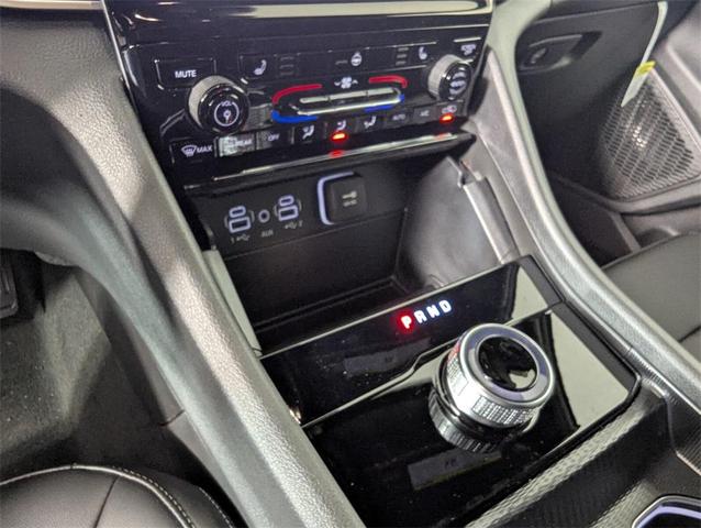 Photo of 2025 Baltic Gray Metallic Clearcoat Jeep Grand Cherokee L