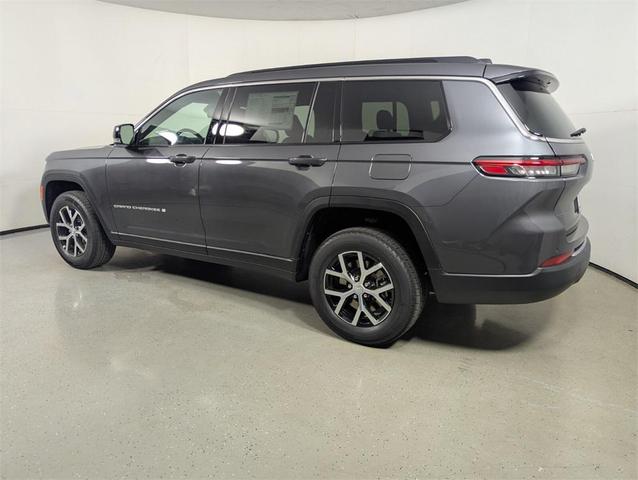 Photo of 2025 Baltic Gray Metallic Clearcoat Jeep Grand Cherokee L