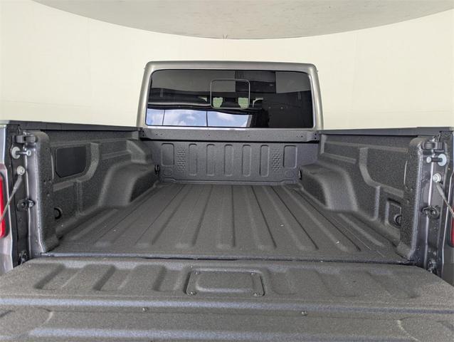 Photo of 2025 Granite Crystal Metallic Clearcoat Jeep Gladiator