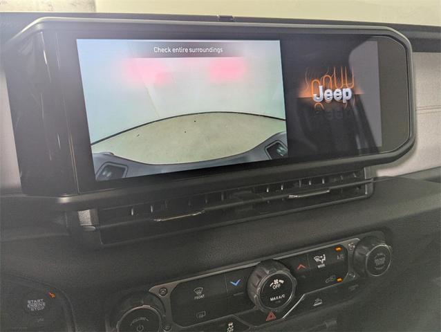 Photo of 2025 Granite Crystal Metallic Clearcoat Jeep Gladiator
