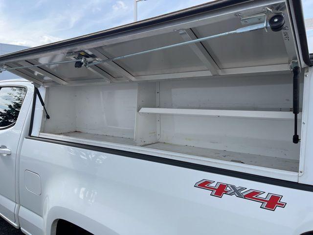 Photo of 2017 Summit White Chevrolet Colorado