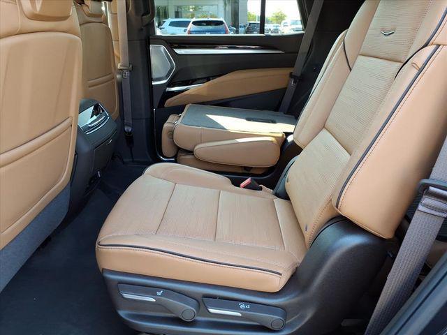 Photo of 2026 G6m Cadillac Escalade