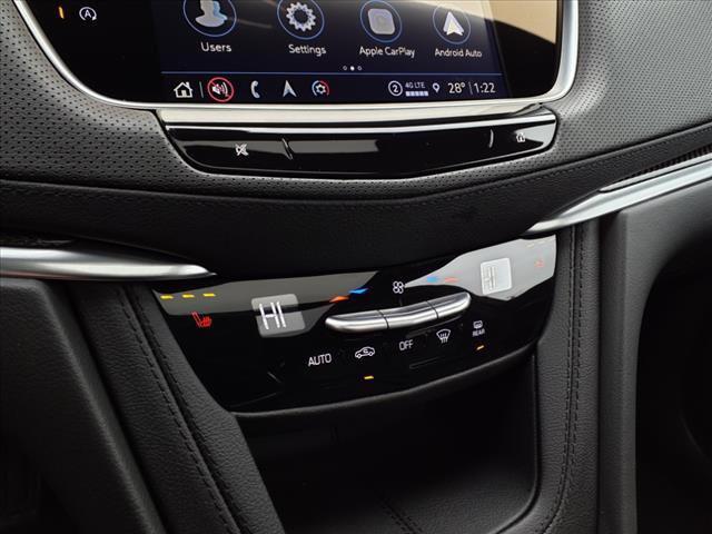 Photo of 2025 Crystal White Tricoat Cadillac XT5