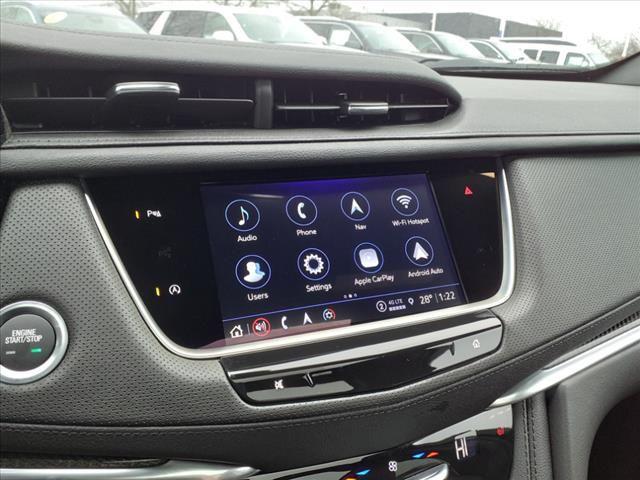 Photo of 2025 Crystal White Tricoat Cadillac XT5