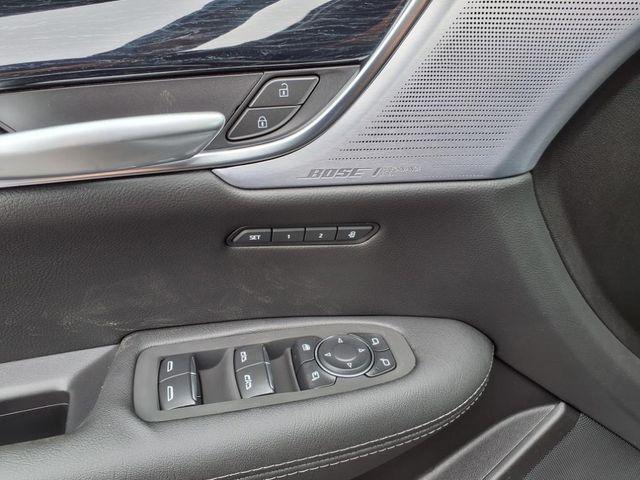 Photo of 2025 Argent Silver Metallic Cadillac XT5