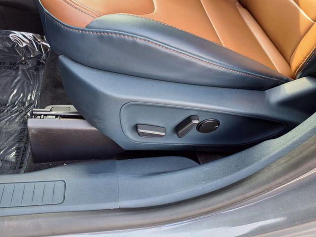 Photo of 2022 Carbonized Grey Metallic Ford Maverick