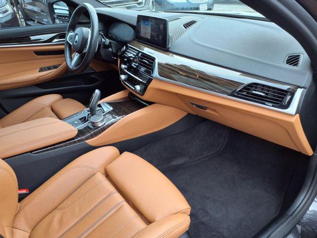 Photo of 2020 Dark Graphite Metallic BMW 530