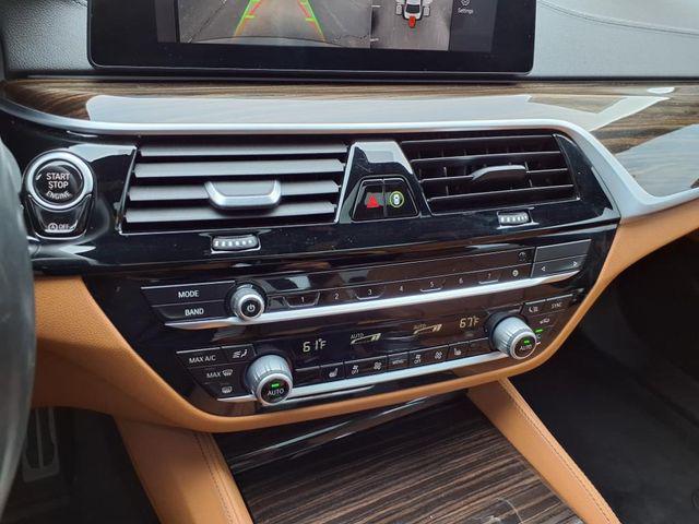 Photo of 2020 Dark Graphite Metallic BMW 530