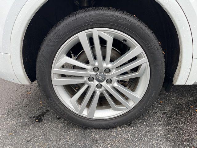 Photo of 2019 Ibis White Audi Q5