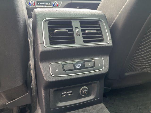 Photo of 2019 Ibis White Audi Q5