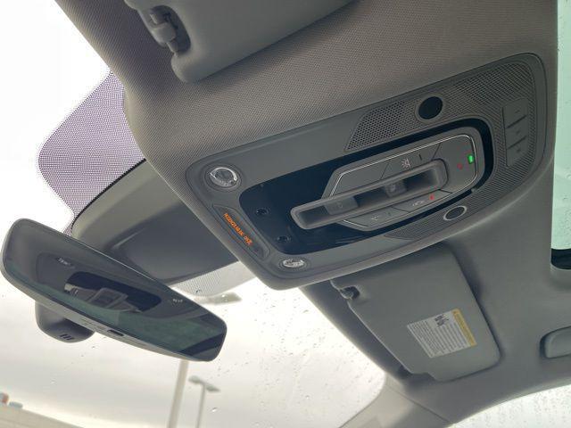 Photo of 2019 Ibis White Audi Q5