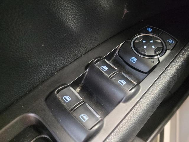 Photo of 2017 White Ford Fusion