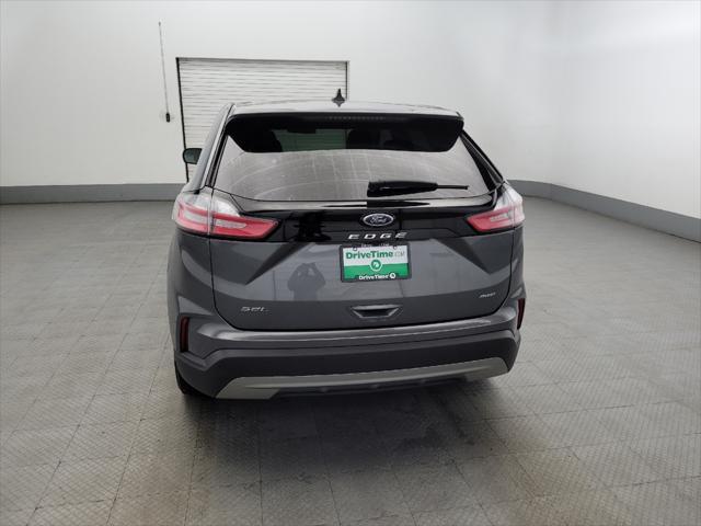 Photo of 2024 Carbonized Gray Metallic Ford Edge