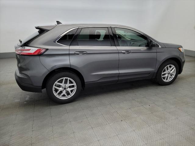 Photo of 2024 Carbonized Gray Metallic Ford Edge