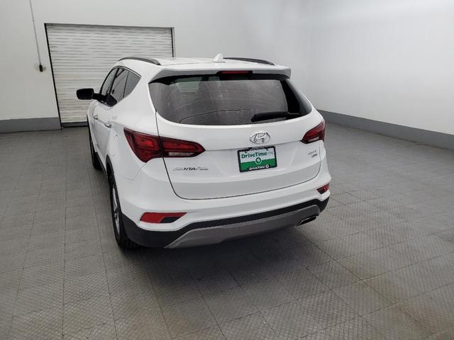 Photo of 2018 Pearl White Hyundai Santa Fe Sport
