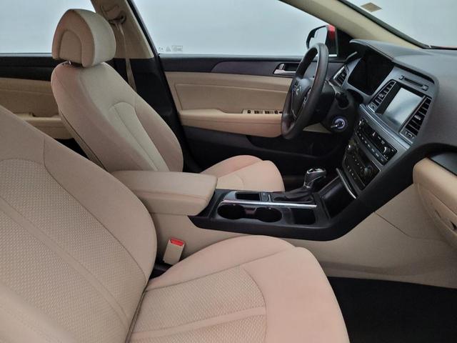 Photo of 2017 Scarlet Red Hyundai SONATA