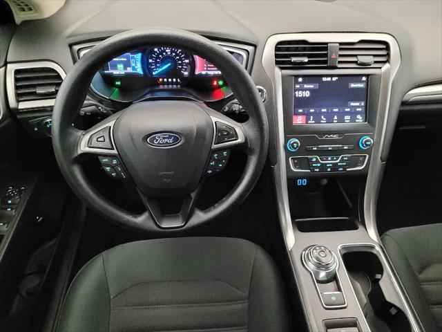 Photo of 2019 White Ford Fusion Hybrid
