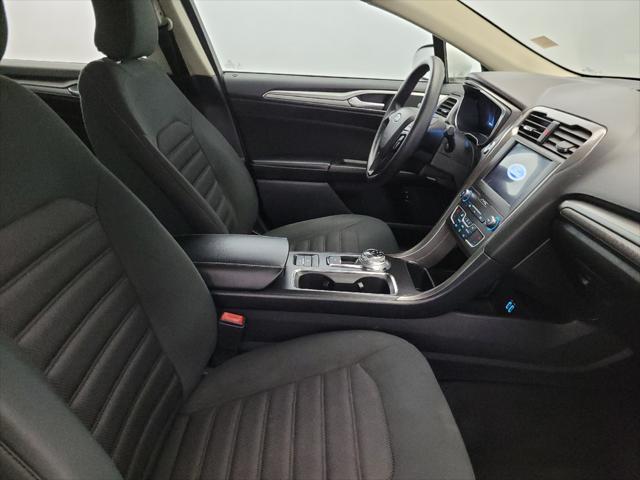 Photo of 2019 White Ford Fusion Hybrid