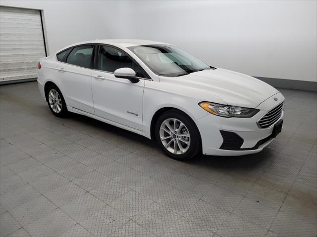 Photo of 2019 White Ford Fusion Hybrid