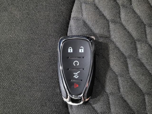 Photo of 2019 White Chevrolet Equinox