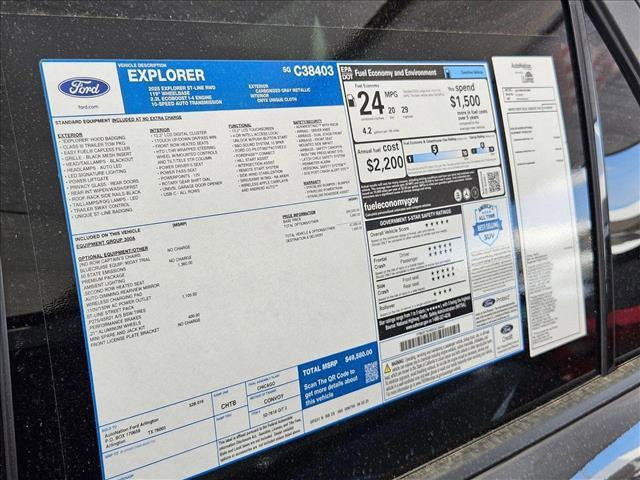 Photo of 2025 Carbonized Gray Metallic Ford Explorer