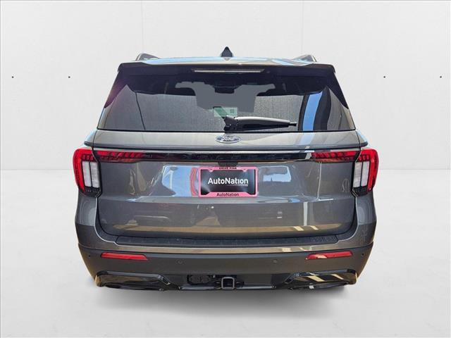 Photo of 2025 Carbonized Gray Metallic Ford Explorer
