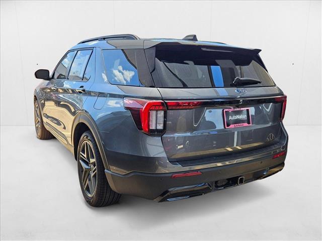 Photo of 2025 Carbonized Gray Metallic Ford Explorer