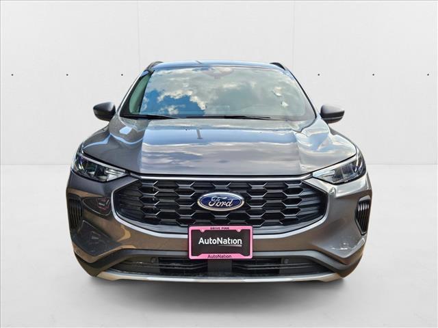 Photo of 2025 Carbonized Gray Metallic Ford Escape