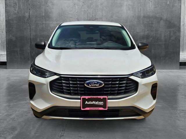 Photo of 2025 Oxford White Ford Escape