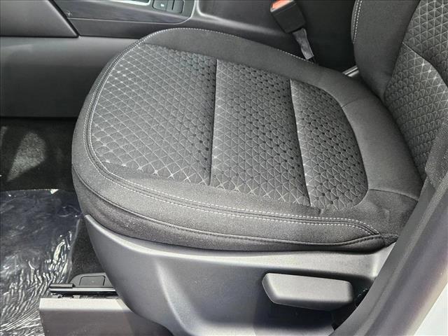 Photo of 2025 Oxford White Ford Escape