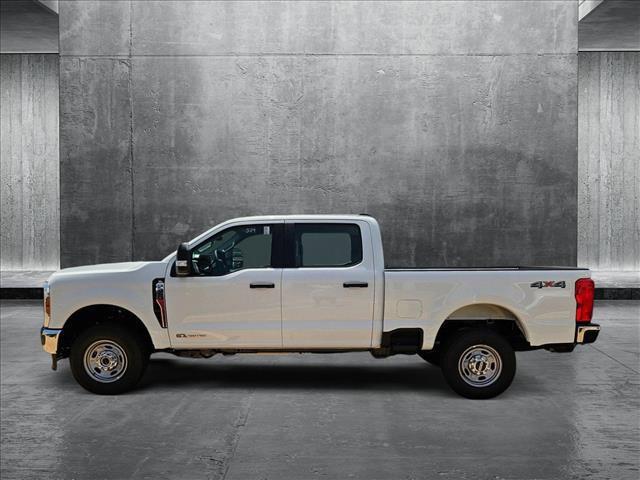 Photo of 2025 Oxford White Ford F-250