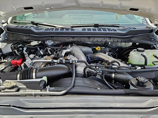 Photo of 2025 Oxford White Ford F-250