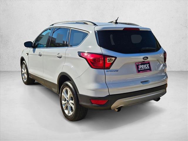 Photo of 2019 Oxford White Ford Escape