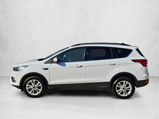 Photo of 2019 Oxford White Ford Escape