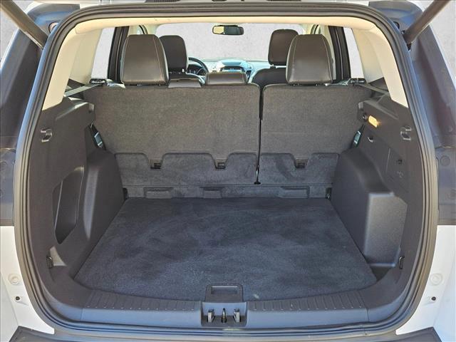 Photo of 2019 Oxford White Ford Escape